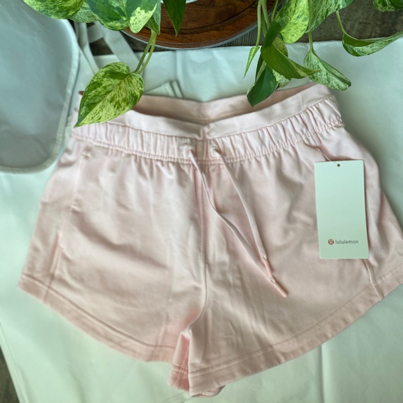 Lululemon Strawberry Milkshake Inner Glow High Rise 3” Short - Picture 7 of 8